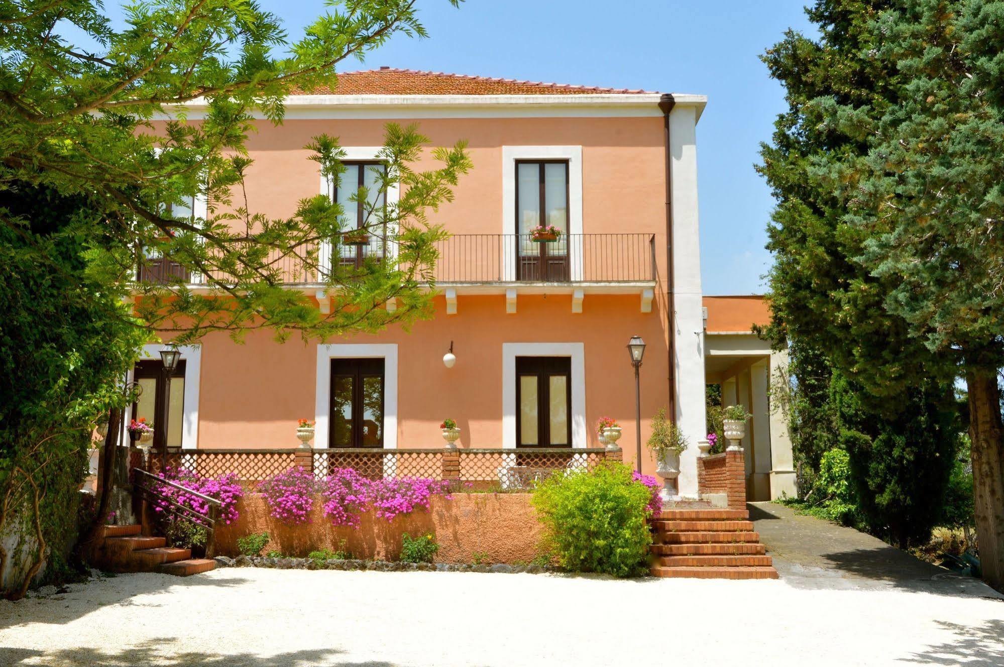 Villa Bonaccorso - Antica E Maestosa Villa Con Piscina Ai Piedi Dell'Etna Viagrande Exterior photo